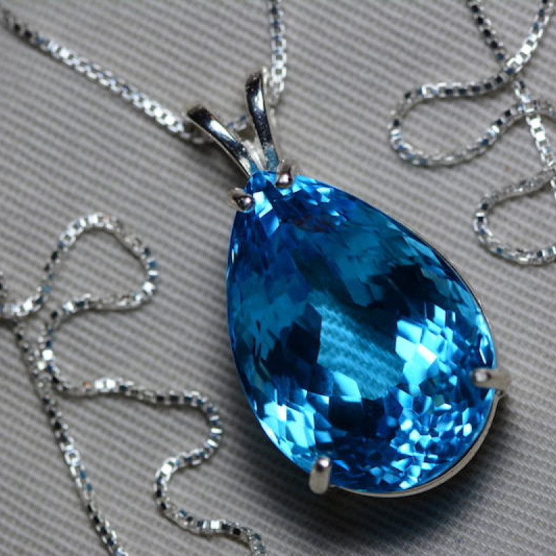 BLUE TOPAZ NECKLACES / DIAMOND NECKLACES / ZEN Diamond - US