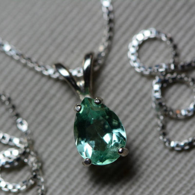 Emerald Necklace, Colombian Emerald Pendant 0.76 Carat Appraised at 600.00, Sterling Silver, Real Emerald Jewellery, Pear Cut, May Birthday