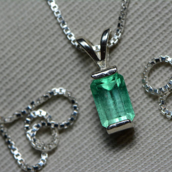 Emerald Necklace, Colombian Emerald Pendant 1.10 Carat Appraised at 875.00, Sterling Silver, Real Emerald Cut Jewellery, Natural, Genuine