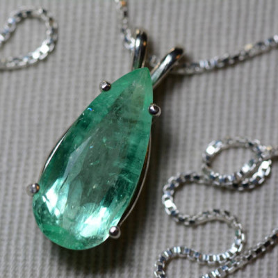 Emerald Necklace, Colombian Emerald Pendant 4.51 Carat Appraised at 3,600.00, Sterling Silver, Genuine Emerald Jewellery, May Birthstone