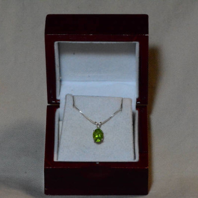 Peridot Necklace, Peridot Pendant 2.00 Carats Appraised At 300.00 On 18" Sterling Silver Necklace, Genuine Peridot Jewelry August Birthstone