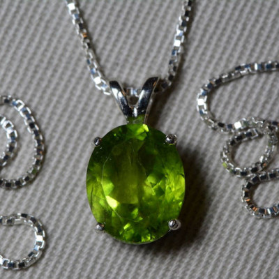 Peridot Necklace, Peridot Pendant 3.71 Carats Appraised At 350.00 On 18" Sterling Silver Necklace, Genuine Peridot Jewelry August Birthstone