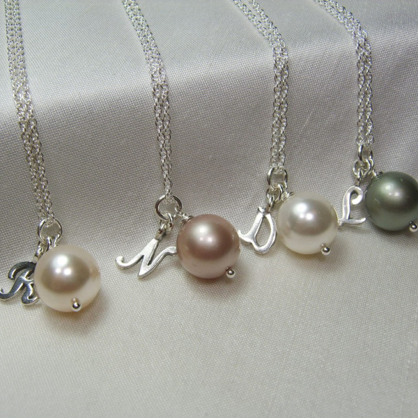 Bridesmaid Jewelry Pearl Initial Necklace Bridesmaid Gift Bridesmaid Prom Jewelry Personalized Bridesmaid Necklace Bridal Party Gifts