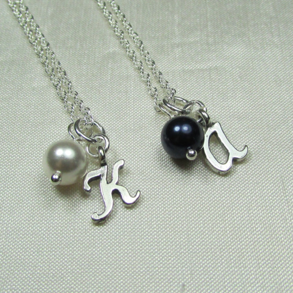 Bridesmaid Jewelry Set of 5 Pearl Initial Necklace Personalized Bridesmaids Gifts Pearl Bridesmaid Necklace Monogram Necklace Silver