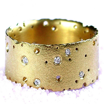 18ct Yellow Gold And Diamond Ring - All Birthstone™