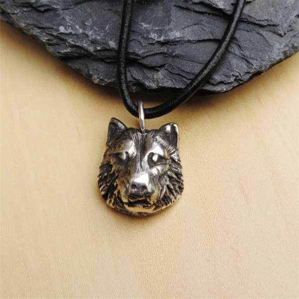 Silver Wolf Head Necklace - All Birthstone™