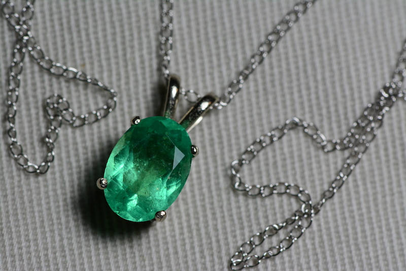 Emerald Necklace, 18K White Gold Colombian Emerald Pendant 1.74 Carat, Certified Emerald, Natural Emerald, 18&quot; Gold Chain, Oval Cut