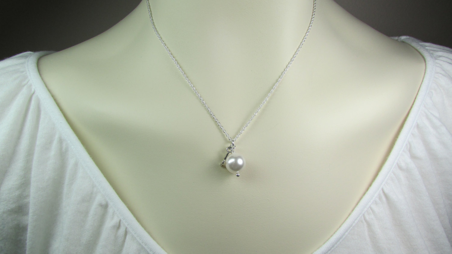 Bridesmaid Jewelry Set of 4 Personalize Bridesmaid Necklace Earrings Pearl Initial Necklace Bridesmaid Gift Wedding Jewelry Bridal Jewelry