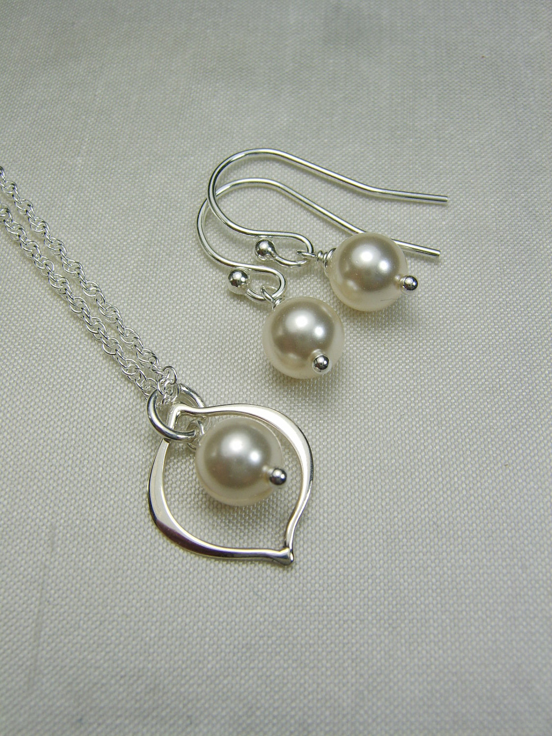 Pearl Bridesmaid Jewelry Set Bridesmaid Gift - Bridal Necklace and Earring Set - Ivory Pearl Wedding Jewelry Set - Bridesmaid Necklace Set