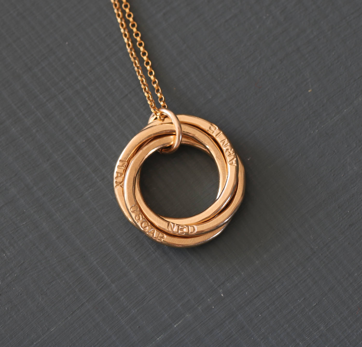 Kids name necklace gold, Christmas gift for grandma, mom necklace with kids names, personalized jewelry for mother - Lilia